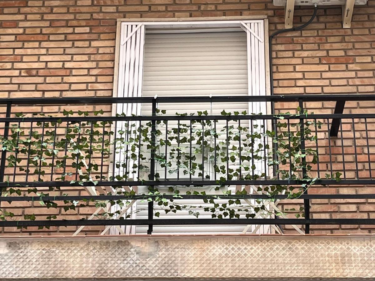 Precioso Apartamento Con Patio غرناطة المظهر الخارجي الصورة