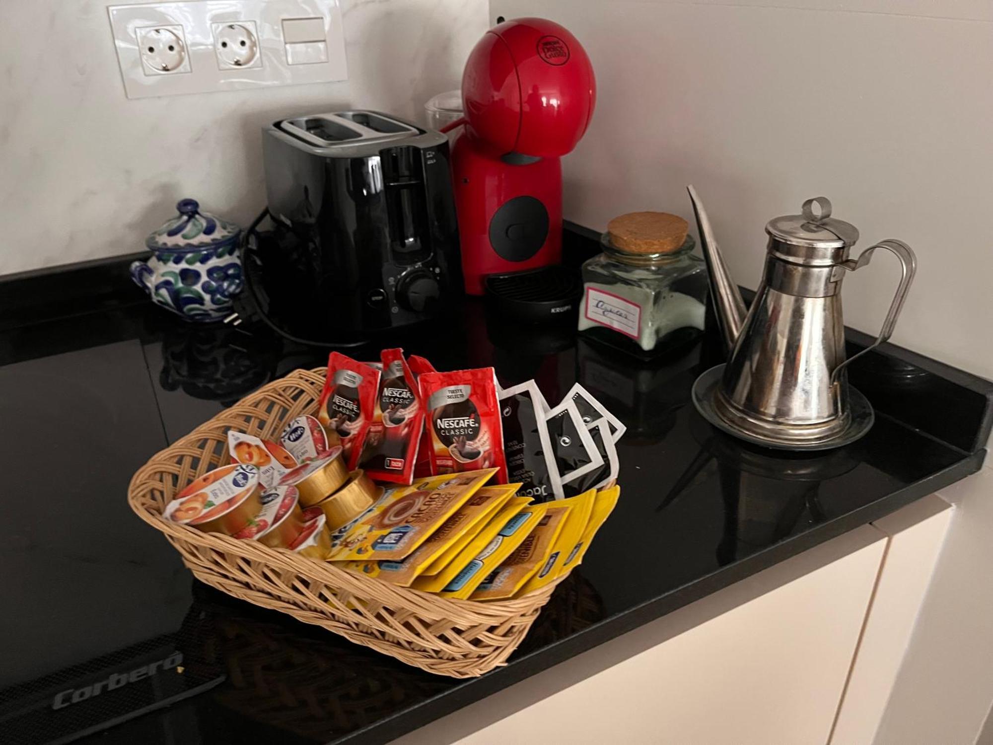 Precioso Apartamento Con Patio غرناطة المظهر الخارجي الصورة